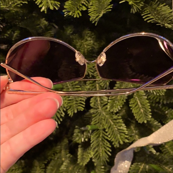 🪐Diff “Maeve” gold on gold - NWOT - Picture 5 of 5